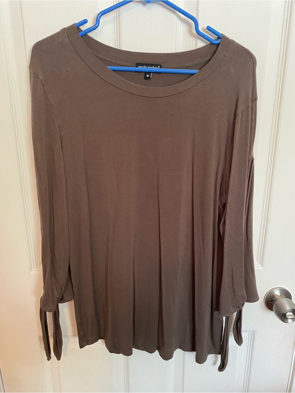 Simply Southern Taupe 3/4 Sleeve Tie Cuff Top